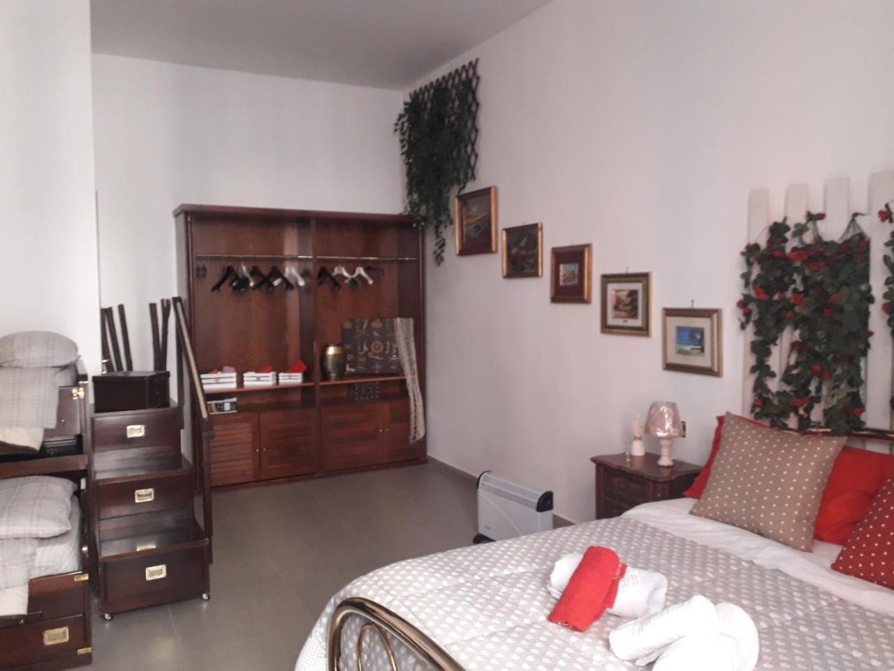 نابولي Room Don Carlo المظهر الخارجي الصورة